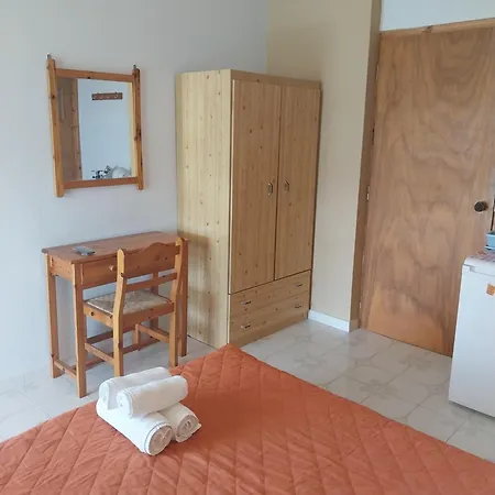 Meltemi Rooms&apartments * Finikounda