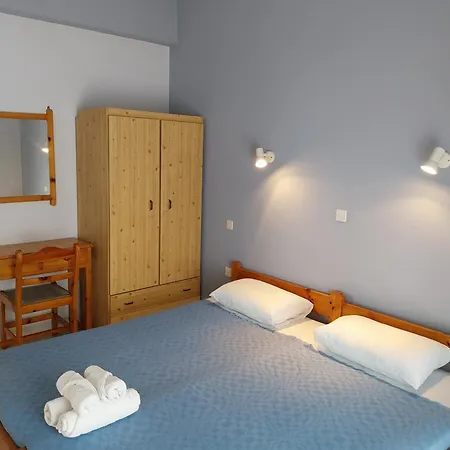 Meltemi And Appartamento Finikounta