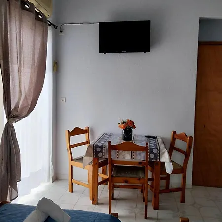 Meltemi And Appartement