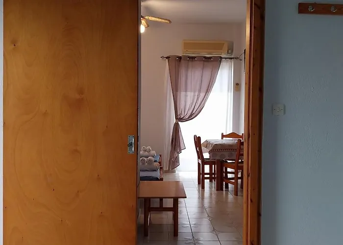 Meltemi And Apartamento *