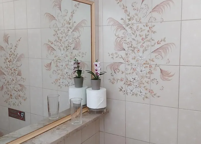 Meltemi And * Finikounta